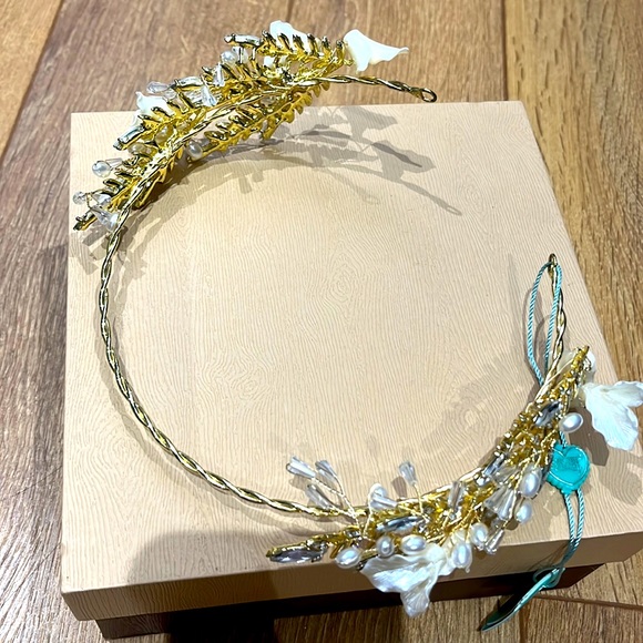 Wedding hair piece and earring set - Picture 3 of 5